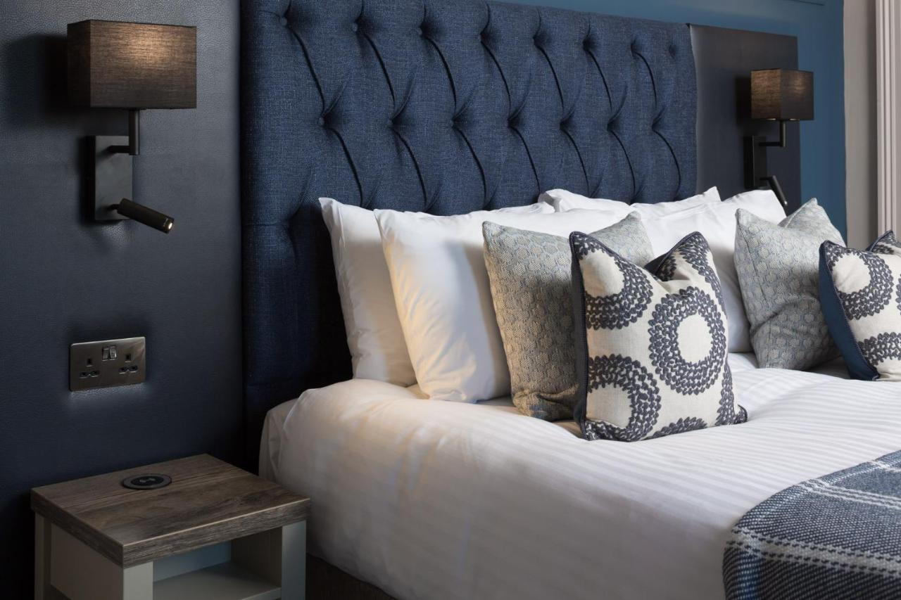 Falls & Restaurant Hotel 4*